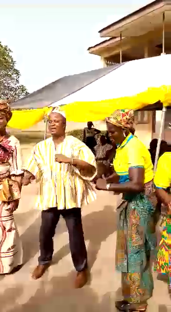 Watch Fmr. Deputy Attorney General Joseph Kpemka sets internet with his Bimoba dancing skills