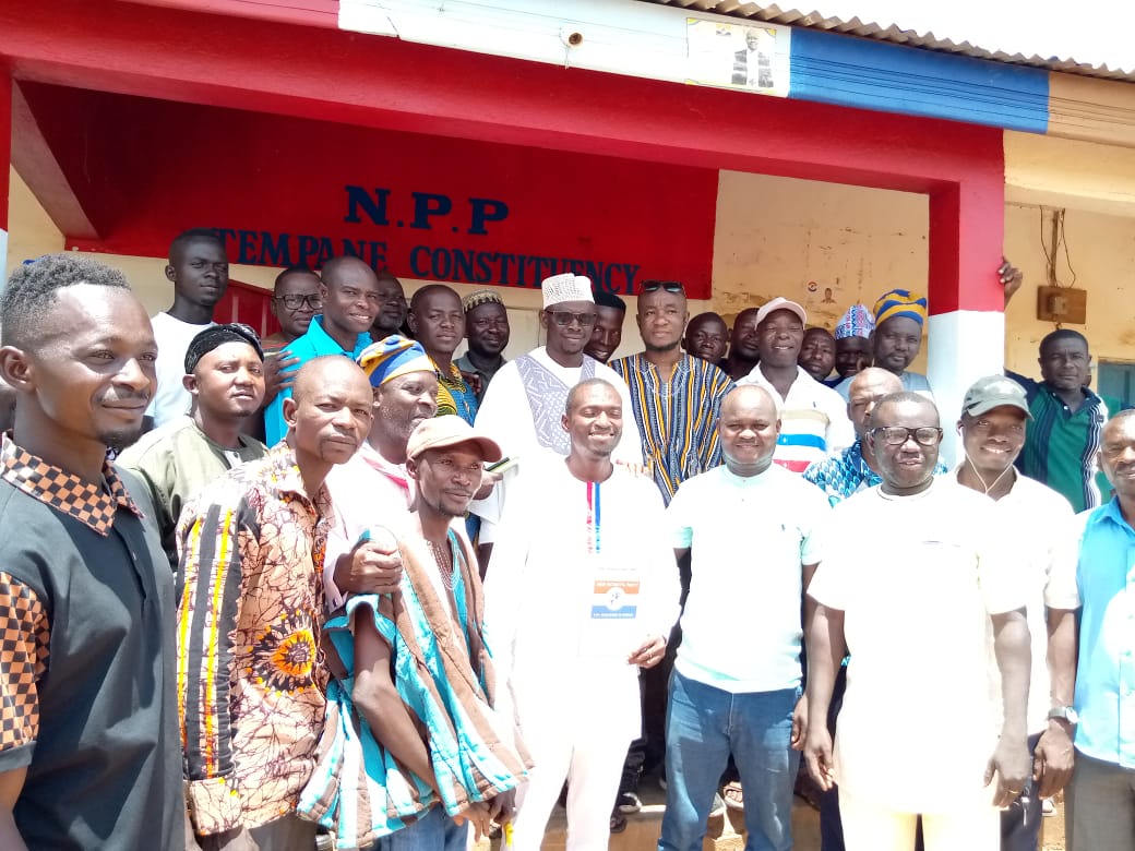 11 out of 17 NPP executives in Tempane picks Parliamentary form for Joseph Dindiok Kpemka