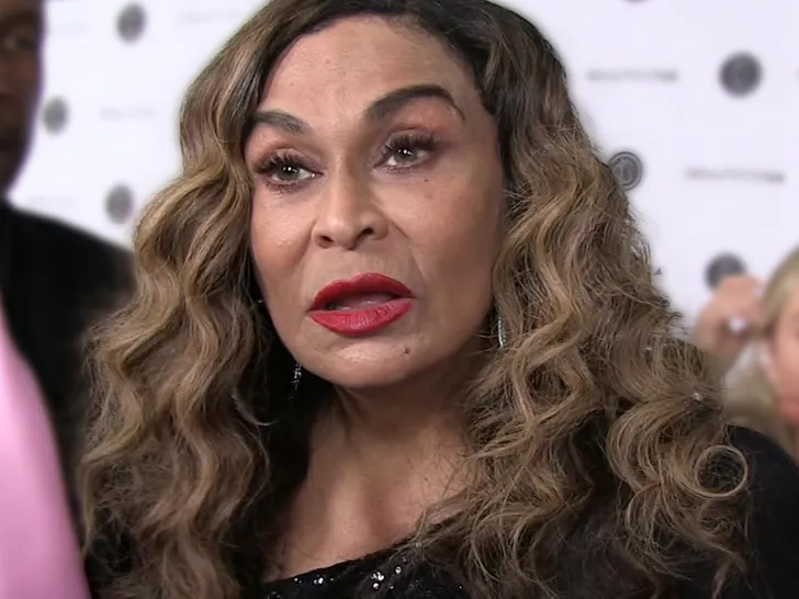 Beyonce’s mum’s home robbed of huge cash and jewellery