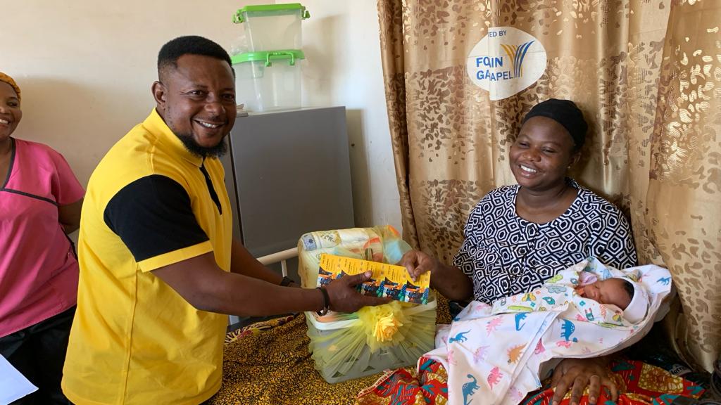 UER: MTN donates over 30 hampers to mothers of Christmas born babies