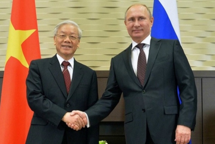 Putin Seeks to Boost Geopolitical Clout with Vietnam Visit