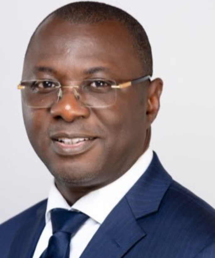 Finance Minister Apologizes for Economic Hardships Caused by Debt Exchange Program