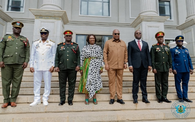 Outgoing Military Leaders Honored at Farewell Ceremony