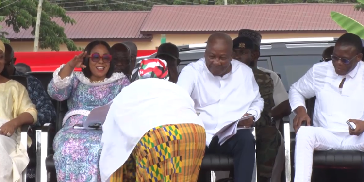 President Mahama Clarifies Dollar Gift Gesture Amidst Controversy