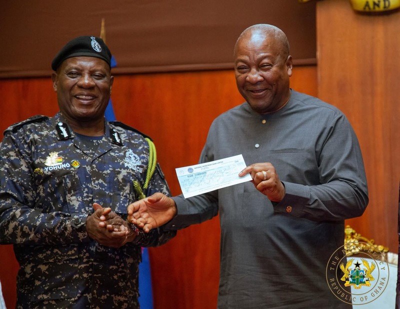President Mahama Praises Security Personnel for GH₵1 Million Donation to MahamaCares Fund
