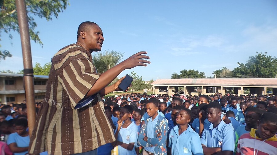 Journalist Leads Crusade Against Youth Drug and Alcohol Abuse in Schools