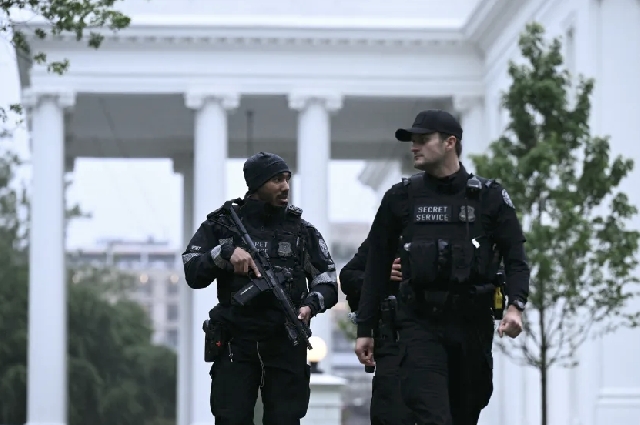 Brendan Smialowski/AFP/Getty Images (Pic): Secret Service agents are seen after a lockdown was lifted at the White House in Washington, DC, on May 23